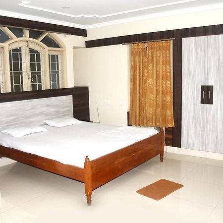 Hotel Trinath Nayagarh 외부 사진