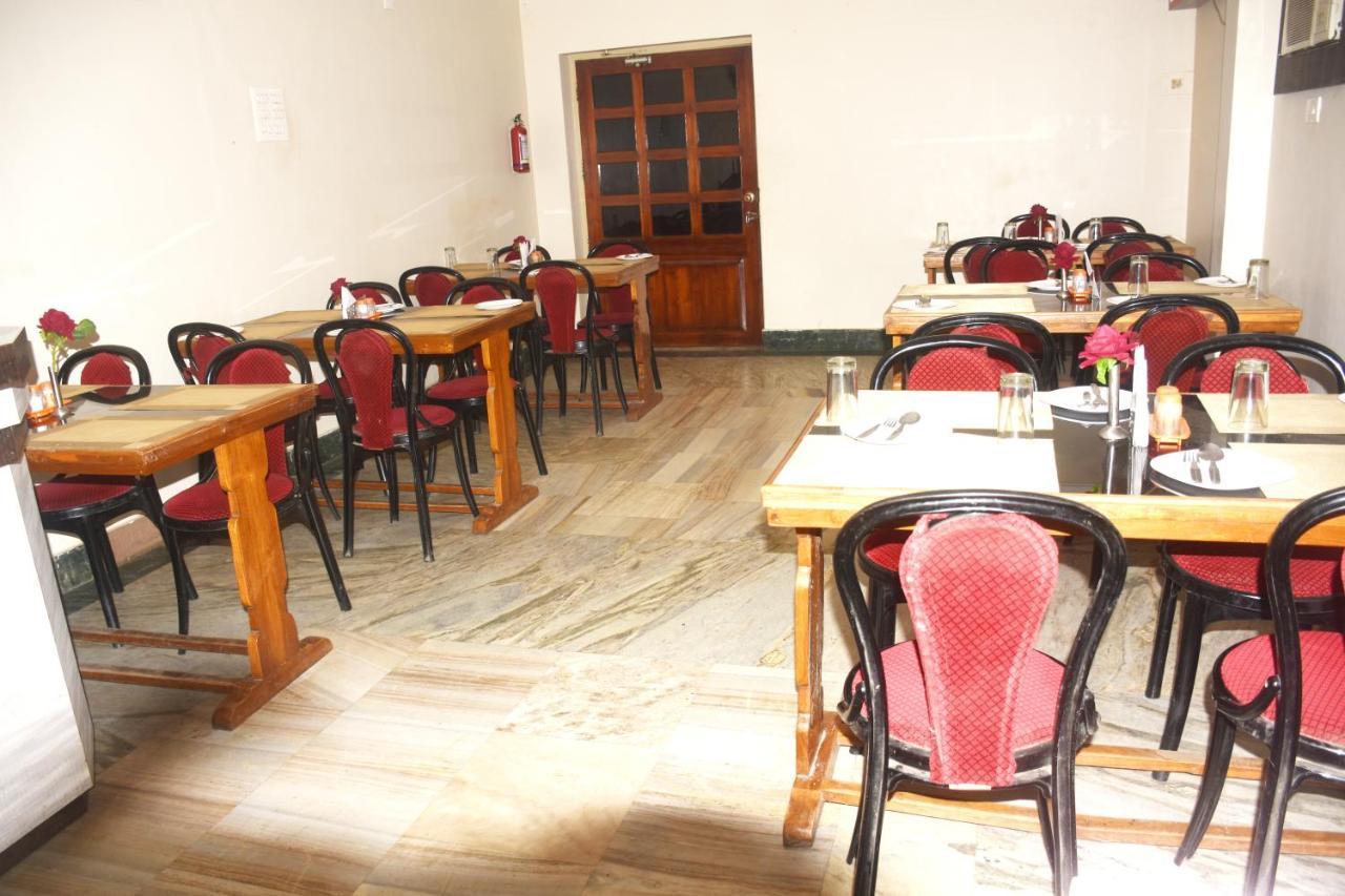 Hotel Trinath Nayagarh 외부 사진